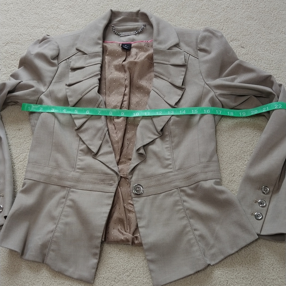 White House Black Market blazer - Picture 2 of 8